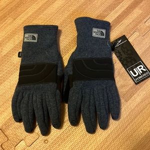 The north face UlR powered mens winter gloves S/P